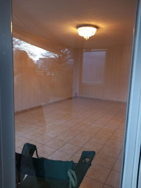 
                                                                                        Location
                                                                                         Beau logement très bon état