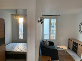 
                                                                                        Location
                                                                                         Beau meublé 2 pièces de 29m² refait à neuf