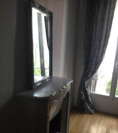 
                                                                                        Location
                                                                                         Beau meublé 43m² dans copro monument historique