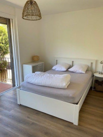 
                                                                                        Location
                                                                                         Beau meublé neuf 65m²
