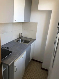 
                                                                                        Location
                                                                                         Beau studio 15m² avec terrasse proche Victoire