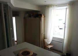 
                                                                                        Location
                                                                                         Beau studio 16m²