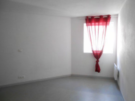 
                                                                                        Location
                                                                                         Beau studio 17m² centre de Nantes