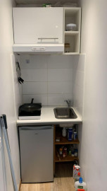 
                                                                                        Location
                                                                                         Beau studio 17m² refait à neuf