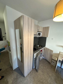 
                                                                                        Location
                                                                                         Beau studio 18m² meublé REIMS