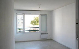 
                                                                                        Location
                                                                                         Beau studio 19m² calme et lumineux
