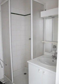 
                                                                                        Location
                                                                                         Beau studio 19m² calme et lumineux