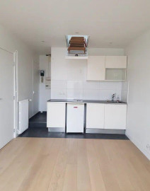 
                                                                                        Location
                                                                                         Beau studio 19m² très lumineux et très calme