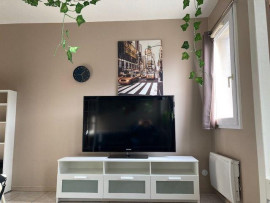 
                                                                                        Location
                                                                                         Beau studio, 2 mn à pied gare de Pontoise