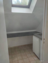 
                                                                                        Location
                                                                                         Beau studio 20m² partiellement meublé