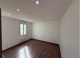 
                                                                                        Location
                                                                                         Beau studio 20m² rénové lumineux et fonctionnel