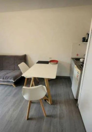 
                                                                                        Location
                                                                                         Beau studio 20m2 proche ISEN et UBO