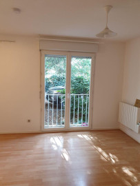 
                                                                                        Location
                                                                                         Beau Studio 21m2 entre Pech-David et Saint-Agne