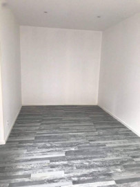 
                                                                                        Location
                                                                                         Beau studio 22m² refait à neuf