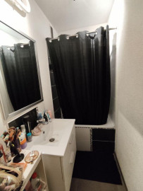 
                                                                                        Location
                                                                                         Beau studio 24M² dans résidence sécurisée