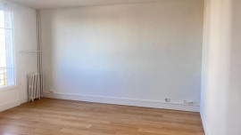 
                                                                                        Location
                                                                                         Beau studio 24m² rénové et lumineux
