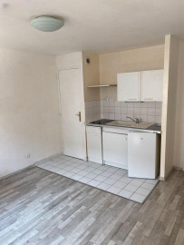 
                                                                                        Location
                                                                                         Beau studio 28m²  quartier Saint Michel