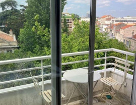 
                                                                                        Location
                                                                                         Beau studio 29m² balcon parking barrière Pessac