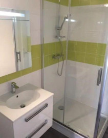 
                                                                                        Location
                                                                                         Beau studio 29m² en bon état et très calme