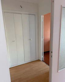 
                                                                                        Location
                                                                                         Beau studio 30 m² au calme