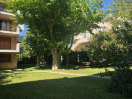 
                                                                                        Location
                                                                                         Beau studio 30m² au calme dans résidence fermée