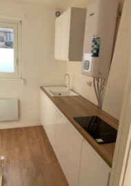 
                                                                                        Location
                                                                                         Beau studio 33m² moderne et confortable, état neuf