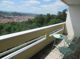 
                                                                                        Location
                                                                                         Beau studio 34.5m² Villeboeuf vaste balcon