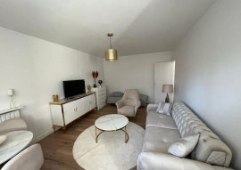 
                                                                                        Location
                                                                                         Beau studio 34 m2 meublé au calme à Noisy le grand