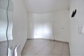 
                                                                                        Location
                                                                                         Beau studio 36m² récent avec balcon