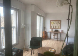 
                                                                                        Location
                                                                                         Beau studio 39M2 Meublé ALIGRE CALME ET LUMINEUX