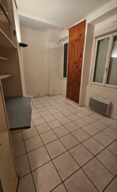 
                                                                                        Location
                                                                                         Beau studio avec mezzanine 15m²