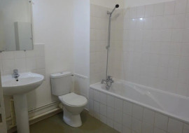 
                                                                                        Location
                                                                                         Beau studio, clair, parfait état. 22 m² à Clermont