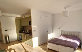 
                                                                                        Location
                                                                                         Beau studio climatisé