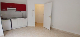 
                                                                                        Location
                                                                                         Beau studio de 21 m² avec jardin et terrasse