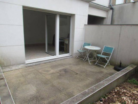 
                                                                                        Location
                                                                                         Beau studio de 21 m² avec jardin et terrasse