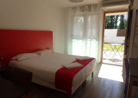 
                                                                                        Location
                                                                                         Beau studio de 25 m² meublé avec terrasse, piscine