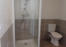 
                                                                                        Location
                                                                                         Beau studio de 25 m² meublé avec terrasse, piscine