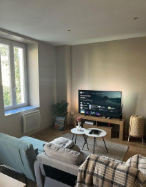 
                                                                                        Location
                                                                                         Beau studio de 30m² idéal pour un étudiant