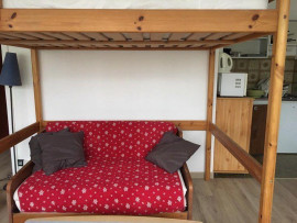 
                                                                                        Location
                                                                                         Beau studio de 30m² refait à neuf