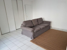 
                                                                                        Location
                                                                                         Beau studio de 33m² meublé avec terrasse