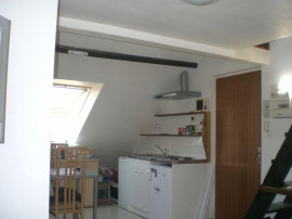 
                                                                                        Location
                                                                                         Beau studio duplex de 20m² +7m² de mezzanine