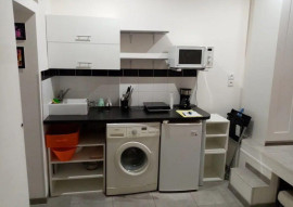 
                                                                                        Location
                                                                                         Beau studio entièrement meublé 18m²