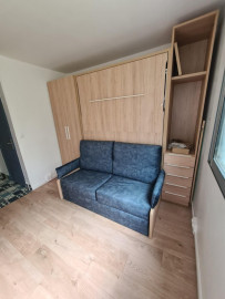
                                                                                        Location
                                                                                         Beau studio entièrement meublé et rénové 13m²