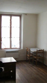 
                                                                                        Location
                                                                                         Beau studio équipé et meublé