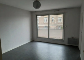 
                                                                                        Location
                                                                                         Beau studio F1Bis 27 m² avec balcon couvert 6m²