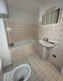 
                                                                                        Location
                                                                                         Beau studio lumineux de 24m²