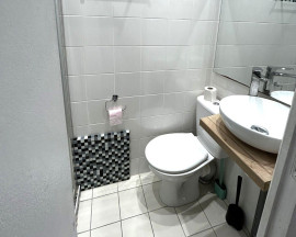 
                                                                                        Location
                                                                                         Beau studio meublé 14m² lumineux et bien agencé