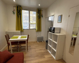 
                                                                                        Location
                                                                                         Beau studio meublé 14m² lumineux et bien agencé