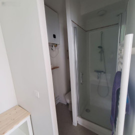 
                                                                                        Location
                                                                                         Beau studio meublé 14m² proche Clemenceau
