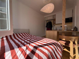 
                                                                                        Location
                                                                                         Beau studio meublé 14m² vue Cathédrale